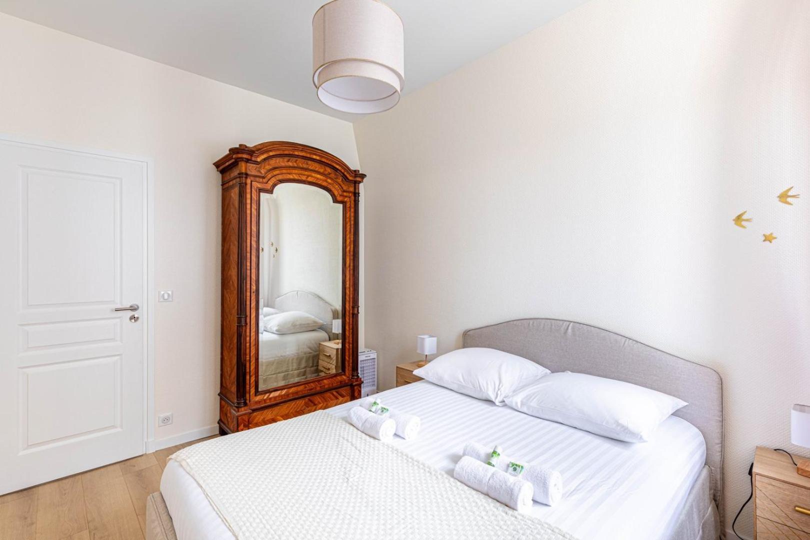 Guestready - Apt Moderne - Direct Champs Elysees Apartamento Clichy Exterior foto